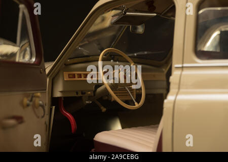 Lenkrad retro Auto, Armaturenbrett, im Innenraum Stockfoto