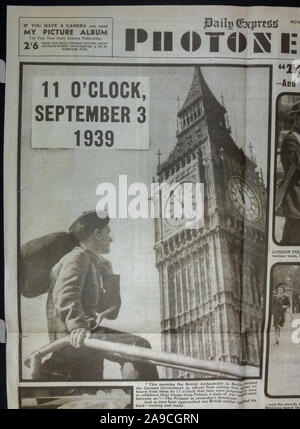 Foto von Big Ben um 11 Uhr, 3. September 1939 im Daily Express (Nachbau), 4. September 1939, am Tag nach der Ausrufung des zweiten Weltkriegs. Stockfoto