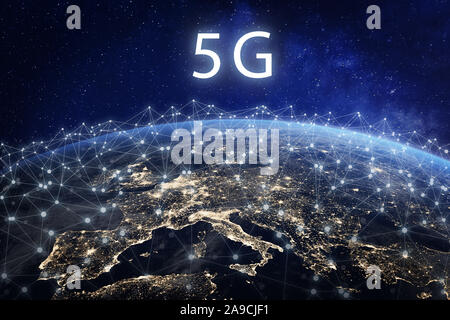 5G Mobile Telecommunication Network in Europa für Schnelle drahtlose Datenverbindung von Smartphones zu Internet, fünfte Generation Radio wave Commun Stockfoto
