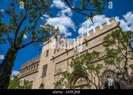 Ein Blick auf die historische Seide Exchange Gebäude, auch als La Lonja de la Seda, oder Llotja de la Seda in der schönen Stadt Valencia in Spanien bekannt. Stockfoto