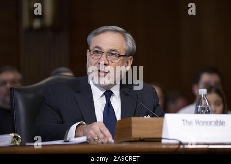 Washington, District of Columbia, USA. 14 Nov, 2019. Dan Brouillette bezeugt vor dem US-Senat Ausschusses für Energie und natürliche Ressourcen auf dem Capitol Hill in Washington, DC, USA, am Donnerstag, 14. November 2019, wie Sie seine Nominierung zu sein Sekretär der Energie berücksichtigen. Credit: Stefani Reynolds/CNP/ZUMA Draht/Alamy leben Nachrichten Stockfoto