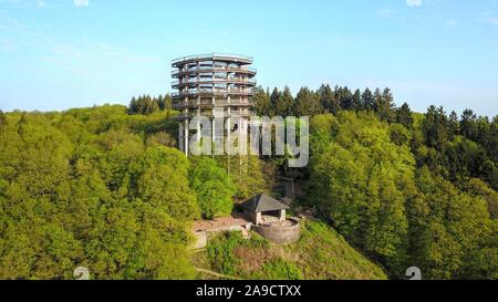 Blick von der Baumkronenpfad aarschleife" in der Nähe von Orscholz auf Saar in der Nähe von Mettlach, Saarland, Deutschland Stockfoto