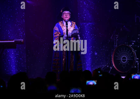 London, Großbritannien. 14 Nov, 2019. Regent Street Weihnachtsbeleuchtung Einschalten der 200. Jahrestag am 14. November 2019, London, UK feiern. Bild Capital/Alamy leben Nachrichten Stockfoto