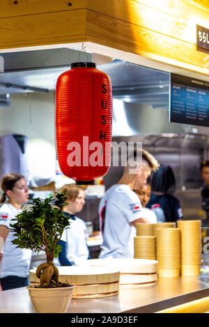 15. November 2019 - Eröffnung der Market Hall West End, London, UK, Yatai von Angelo Sato Japanisches Essen und Santo-Stand Stockfoto