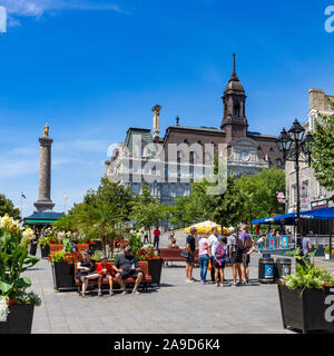 Jacques Cartier Platz mit Nelson's Column und City Hall, Old Montreal, Quebec, Ost Kanada, Nordamerika Stockfoto