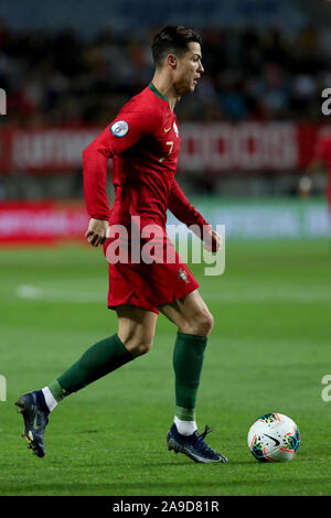 Faro, Portugal. 14 Nov, 2019. Portugals, Cristiano Ronaldo in Aktion während der UEFA EURO 2020 Gruppe B Fußball-qualifikationsspiel zwischen Portugal und Litauen an der Algarve Stadion in Faro, Portugal, am 14. November 2019. Credit: Pedro Fiuza/ZUMA Draht/Alamy leben Nachrichten Stockfoto