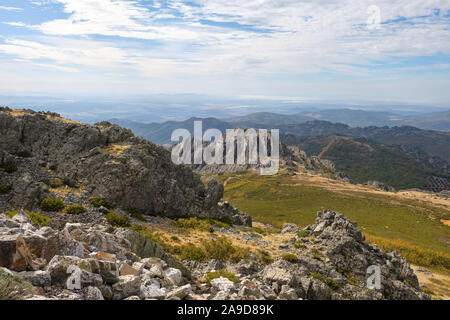 Blick von der Spitze des Las Villuercas, Region Extremadura, der höchste Punkt in der Region, nahe der Stadt von Guadalupe Stockfoto