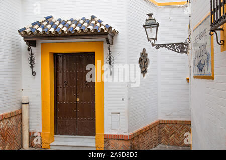 Sevilla, Spain-October 16, 2019: Andalusien, Sevilla Straßen in der malerischen Altstadt in der Nähe von Jüdisches Viertel Stockfoto