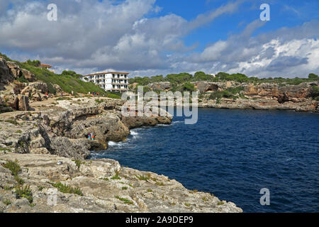 An der felsigen Küste in der Nähe von Cala Figuera, Ostküste, Mallorca, Balearen, Spanien Stockfoto