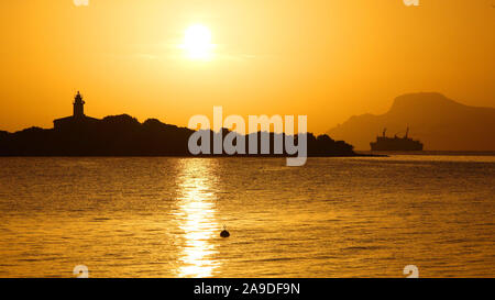 Morgenstimmung über den Leuchtturm von Alcanada, Mallorca, Balearen, Spanien Stockfoto