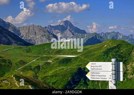Blick auf die Bergstation der Fellhorn bei Oberstdorf, Allgäu, Schwaben, Bayern, Deutschland Stockfoto