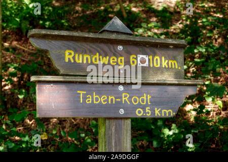 Wegweiser bei Taben-Rodt, Saartal, Rheinland-Pfalz, Deutschland Stockfoto