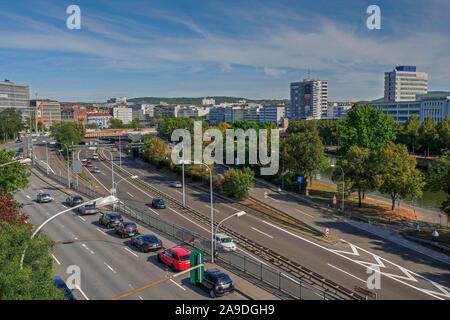 Center und City Autobahn A620, Saarbrücken, Saarland, Deutschland Stockfoto