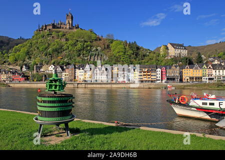 Blick auf die Reichsburg Cochem, Cochem, Mosel, Rheinland-Pfalz, Deutschland Stockfoto