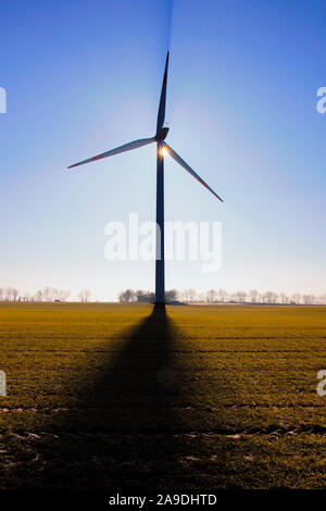 Windenergieanlagen im Windpark in Kirf auf dem Saargau, Rheinland-Pfalz, Deutschland Stockfoto