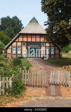 Deutschland, Niedersachsen, Dötlingen, Bauernhaus, Fachwerk