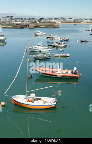 Hafen von Quiberon, Quiberon Halbinsel, Departement Morbihan, Atlantikküste, Bretagne, Frankreich Stockfoto