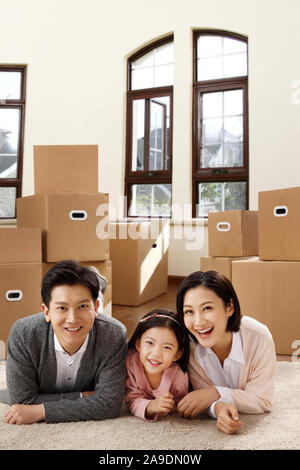 Neue Heimat happy family Stockfoto