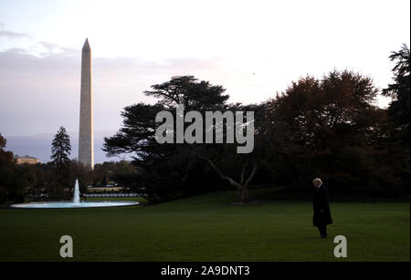 Washington, United States. 14 Nov, 2019. Präsident Donald Trump fährt das Weiße Haus für eine Reise nach Louisiana, in Washington, DC am Donnerstag, 14. November 2019. Foto von Kevin Dietsch/UPI Quelle: UPI/Alamy leben Nachrichten Stockfoto
