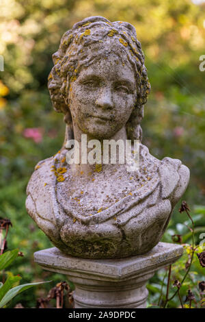 Frauen Büste in der spiekeroog Rosengarten, Spiekeroog, Niedersachsen, Stockfoto