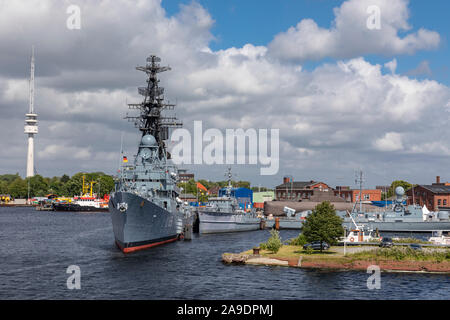 Blick von der Kaiser-Wilhelm-Brücke auf die Ao-, Antenne Tower, Lenkwaffen-Zerstörer Mölders, Deutsches Marinemuseum, Wilhelmshaven, Senken Stockfoto
