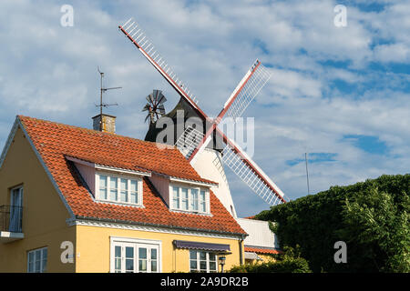 Bornholm, Gudhjem, Stadtbild, Windmühle Stockfoto