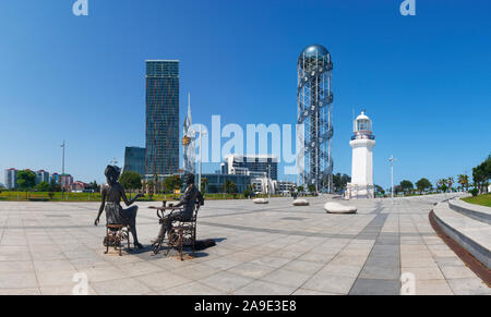 Georgien, Adscharien, Batumi, Alphabet Turm, Leuchtturm, Skulptur, Wunder Park, Stockfoto