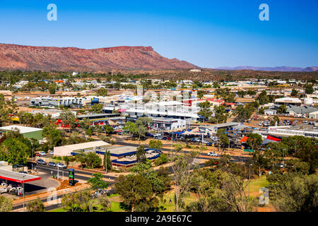 Der Blick auf Alice Springs vom ANZAC Hill.Alice Springs, Northern Territory, Australien. Stockfoto