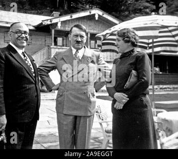 Eva Braun Collection (Album 3) - Candid photo der deutschen NS-Führer Adolf Hitler Ca. 1930s oder 1940s Stockfoto