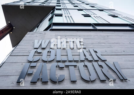 Nahaufnahme der White Collar Factory der Bürogruppe, Old Street Yard, London, EC1, Großbritannien Stockfoto