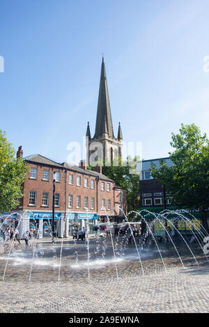 Street Fountain und Wakefield Kathedrale, Northgate, Wakefield, West Yorkshire, England, Großbritannien Stockfoto