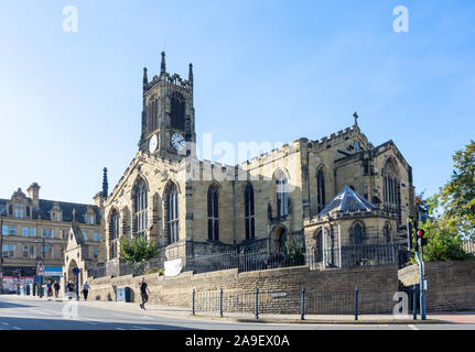 St. Peter Pfarrkirche, Cross Church Street, Huddersfield, West Yorkshire, England, Großbritannien Stockfoto