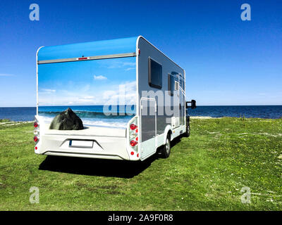 Reisemobil am Strand Stockfoto