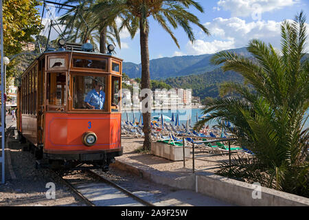 Nostalgische Straßenbahn in Port de Soller, Soller, Mallorca, Balearen, Spanien Stockfoto