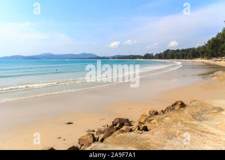 Blick auf das südliche Ende der Bang Tao Beach, Phuket, Thailand Stockfoto