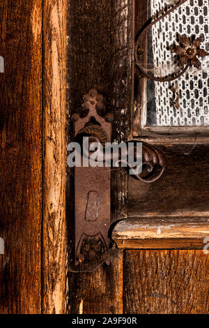 Alte Türklinke Stockfoto