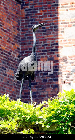 Bügeleisen Stork nesting auf dem Gelände des Rufford alte Halle in Lancashire. Stockfoto