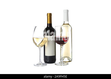 Flaschen und Gläser mit Wein auf weißem Hintergrund Stockfoto