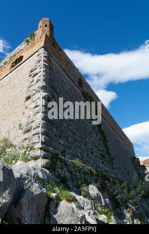 Alten venezianischen Schloß oder die Festung auf dem Hügel in wunderschönen griechischen Stadt Nafplio, Peloponnes, Griechenland Stockfoto