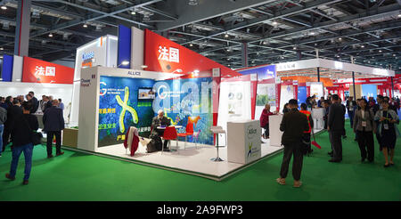 (191115) - NANCHANG, November 15, 2019 (Xinhua) - Foto auf November 15, 2019 zeigt die Frankreich Ausstellungsfläche des 17. China Internationale landwirtschaftliche Messe (CATF) in Nanchang, der Hauptstadt der Provinz Jiangxi im Osten China übernommen. Die 17 CATF Auftakt Freitag in Nanchang mit rund 8.000 Aussteller auf der Messe. (Xinhua / Zhou Mi) Stockfoto