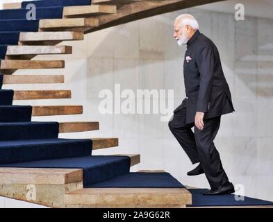 Brasilia, Brasilien. 14 Nov, 2019. Indische Ministerpräsident Narendra Modi geht das 11. Gipfeltreffen der BRIC-Staaten in Brasilia, Brasilien, Nov. 14, 2019 zu besuchen. Credit: Wang Ye/Xinhua/Alamy leben Nachrichten Stockfoto