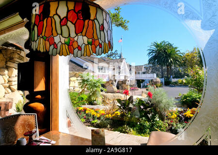 Skurrile Kisch Hotel Madonna Inn am Highway 1, Kalifornien, USA Stockfoto