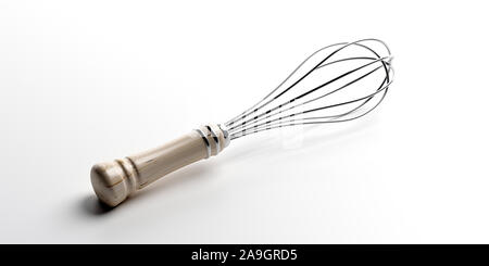 Kabel Schneebesen, mischen Ballon zum Mixen, Schlagen, Egg Beater isoliert gegen den weißen Hintergrund. Metall mit Holzgriff kitcenware Utensil. 3d-illustra Stockfoto