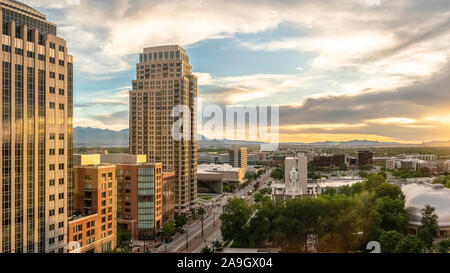 Panorama Panorama Aussicht auf Salt Lake City bei Sonnenuntergang Stockfoto