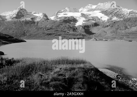 Unsäglich und Magic Mountain Region Oberengadin in den Schweizer Alpen, aber der globale Klimawandel ist schmelzen die Gletscher und Permafrost Stockfoto