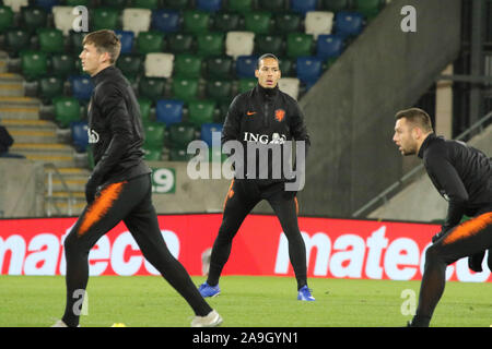 Windsor Park, Belfast, Nordirland, Großbritannien. 15. Nov 2019. Die Niederlande Zug im Windsor Park vor Ihrer EM-Qualifikationsspiel 2020 gegen NorthernIireland morgen Abend. Virgil van Dijk. Quelle: David Hunter/Alamy Leben Nachrichten. Stockfoto