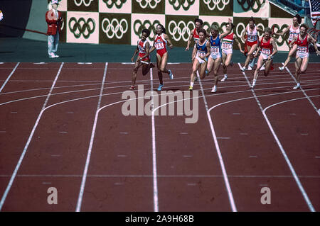 Evelyn Ashford und Florence Griffith Joyner (USA) in der 4X100 Relais konkurrieren auf dem 1988 Olympoic Sommer Spiele. Stockfoto