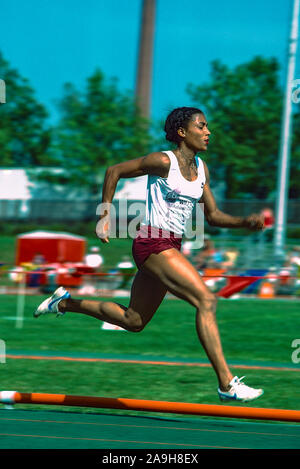 Florence Griffith Joyner konkurrieren an den USA 1982 Outdoor Leichtathletikmeisterschaften Stockfoto