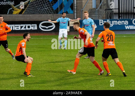 Ballymena, Nordirland 9. November, 2019. Fußball: Ballymena United vs Carrick Förster Danske Bank Premiership Spiel in Ballymena Showground Stockfoto