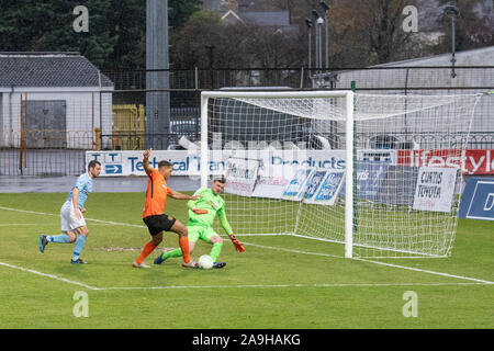 Ballymena, Nordirland 9. November, 2019. Fußball: Ballymena United vs Carrick Förster Danske Bank Premiership Spiel in Ballymena Showground Stockfoto